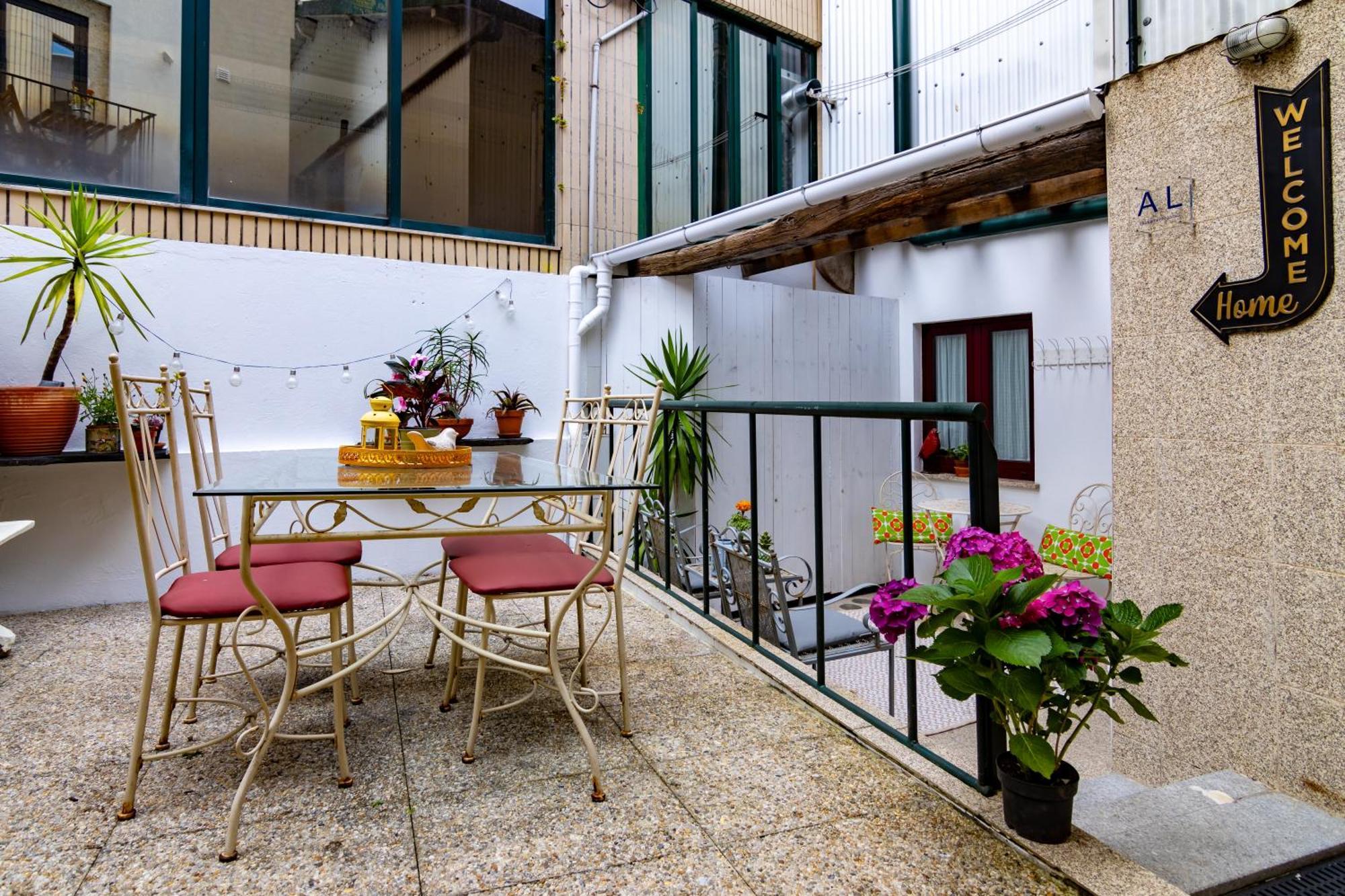 Red House 2- With Terrace Apartamento Porto Exterior foto